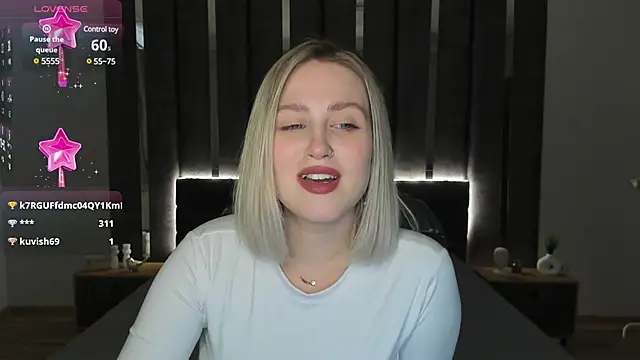 Snapshot of _Sarah_Soul_ chatting on 02/01/25, 03:52 Sarah Soul online show from 02/01/25, 03:52