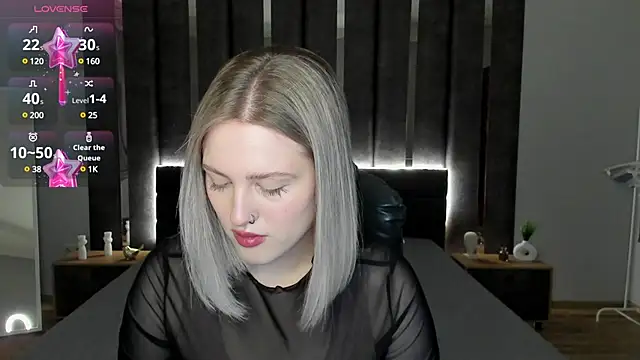 Snapshot of _Sarah_Soul_ chatting on 02/06/25, 12:43 Sarah Soul online show from 02/06/25, 12:43