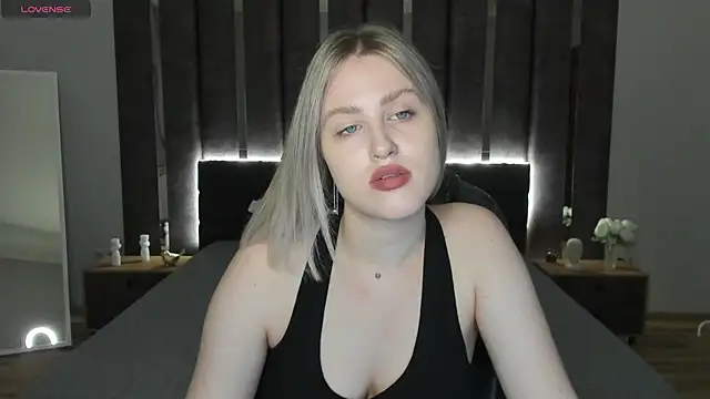 Snapshot of _Sarah_Soul_ chatting on 02/11/25, 12:49 Sarah Soul online show from 02/11/25, 12:49