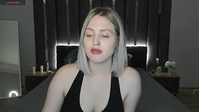 Snapshot of _Sarah_Soul_ chatting on 02/11/25, 03:50 Sarah Soul online show from 02/11/25, 03:50