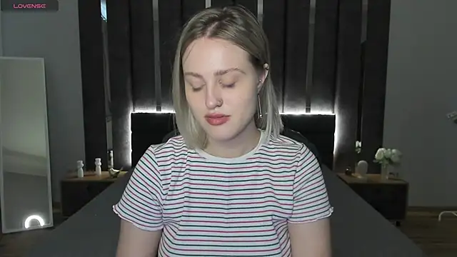 Snapshot of _Sarah_Soul_ chatting on 02/11/25, 06:51 Sarah Soul online show from 02/11/25, 06:51