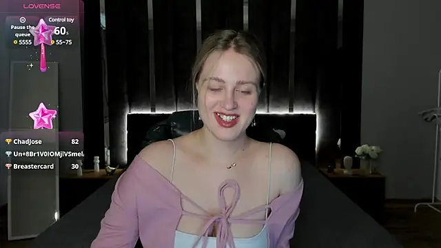 Snapshot of _Sarah_Soul_ chatting on 02/13/25, 04:00 Sarah Soul online show from 02/13/25, 04:00