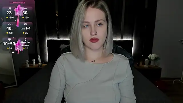 Snapshot of _Sarah_Soul_ chatting on 02/19/25, 12:57 Sarah Soul online show from 02/19/25, 12:57