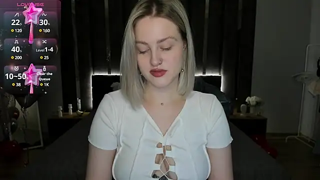Snapshot of _Sarah_Soul_ chatting on 02/20/25, 12:41 Sarah Soul online show from 02/20/25, 12:41