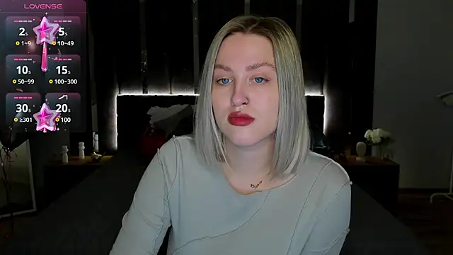 Snapshot of _Sarah_Soul_ chatting on 02/22/25, 12:38 Sarah Soul online show from 02/22/25, 12:38