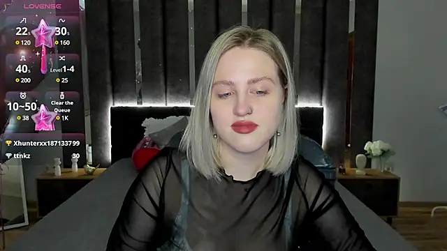Snapshot of _Sarah_Soul_ chatting on 02/22/25, 03:45 Sarah Soul online show from 02/22/25, 03:45