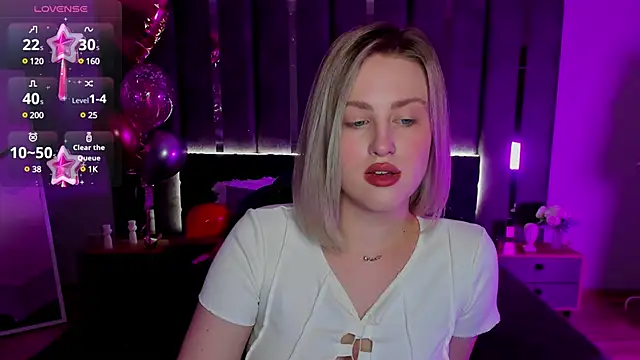 Snapshot of _Sarah_Soul_ chatting on 03/06/25, 12:54 Sarah Soul online show from 03/06/25, 12:54