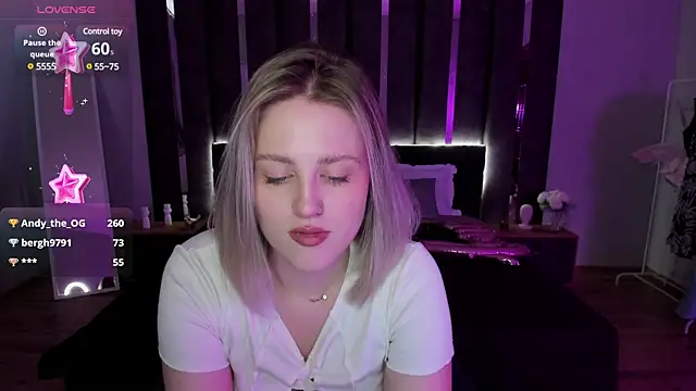 Snapshot of _Sarah_Soul_ chatting on 03/19/25, 03:52 Sarah Soul online show from 03/19/25, 03:52