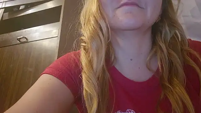 Snapshot of EstrellaWalters chatting on 11/01/25, 04:42 EstrellaWalters online show from 11/01/25, 04:42