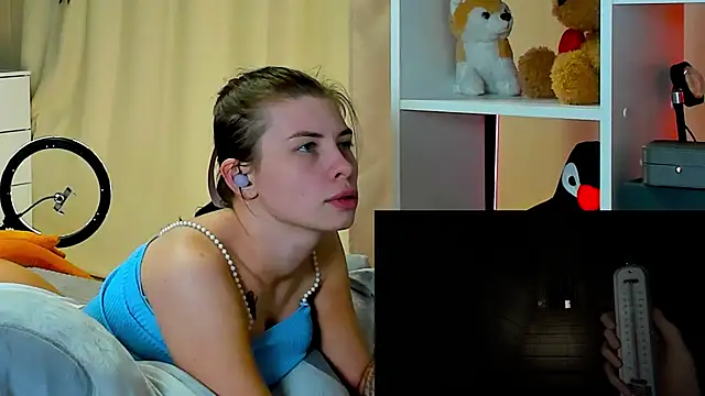 Snapshot of callmetori chatting on 12/19/24, 04:57 callmetori online show from 12/19/24, 04:57