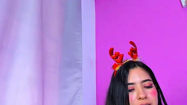 adara johnson   online show from 12/29/24, 02:42
