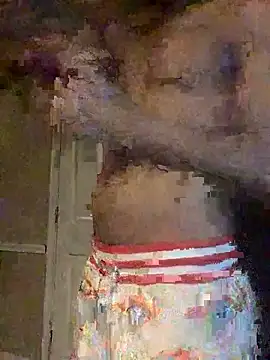 Snapshot of yosparky chatting on 12/15/25, 11:31 yosparky online show from 12/15/25, 11:31