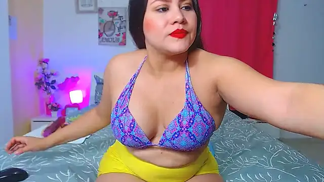 Snapshot of Kendralove31xxx chatting on 03/18/25, 02:36 Kendralove31xxx online show from 03/18/25, 02:36