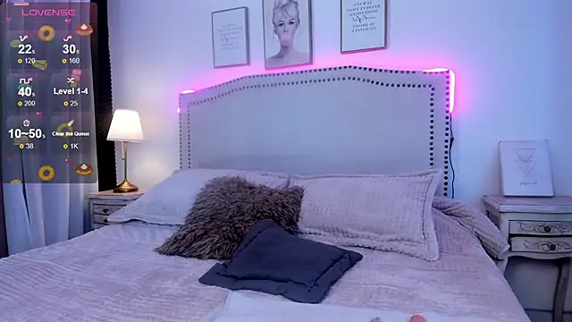 Emilly Rivera online show from 12/31/24, 01:19