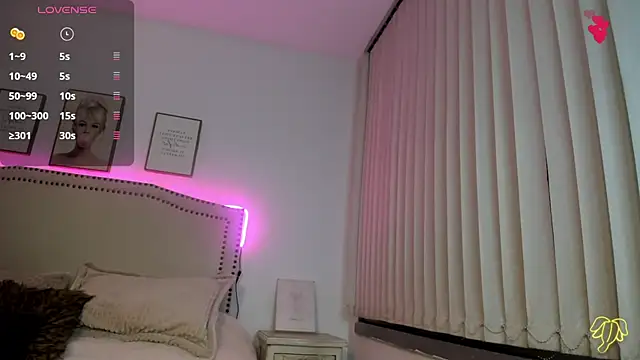 Emilly Rivera online show from 01/04/25, 10:49