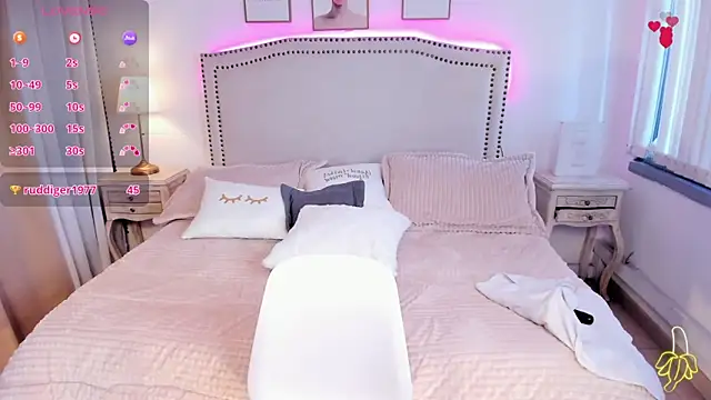 Emilly Rivera online show from 02/03/25, 01:40