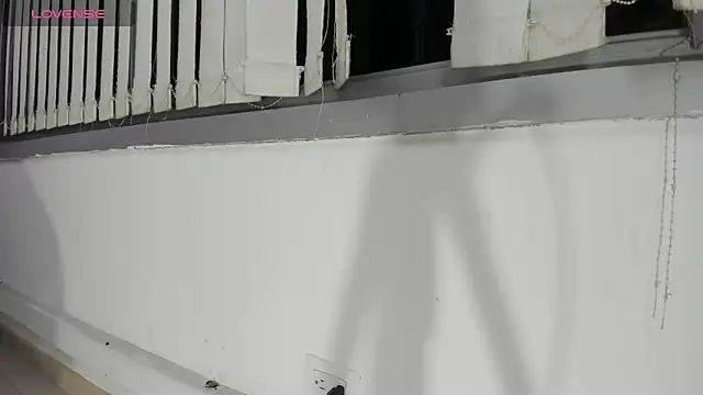 Emilly Rivera online show from 02/25/25, 10:37