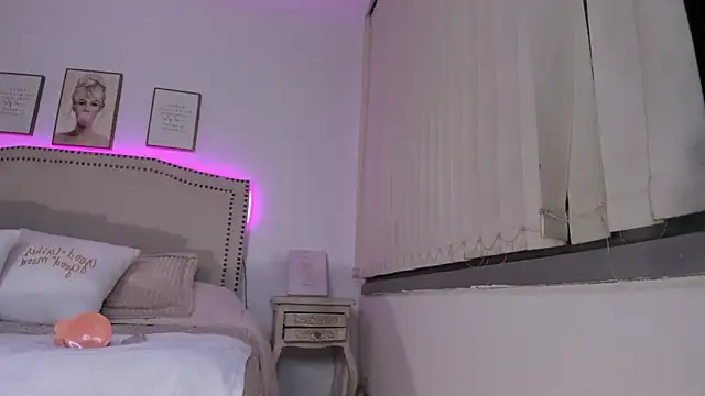 Emilly Rivera online show from 03/05/25, 10:44