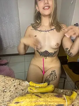 Snapshot of loira_messi chatting on 02/20/25, 10:48 loira messi online show from 02/20/25, 10:48