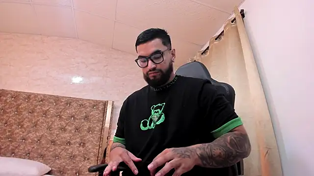 Chrys Harris01 online show from 12/19/24, 10:21