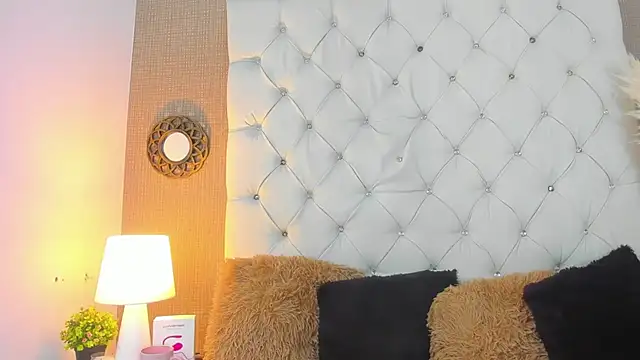 Snapshot of ValeryLovee chatting on 03/02/25, 10:56 ValeryLovee online show from 03/02/25, 10:56