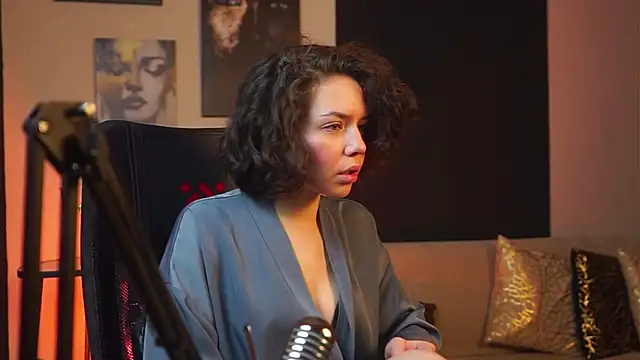 AngellaRoss online show from 12/12/24, 03:21