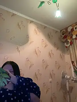 Starry Siren online show from 12/14/24, 08:08