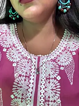 Ayesha mahi online show from 09/29/25, 07:35