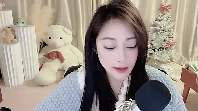 Daisy-77 online show from 12/15/24, 09:20
