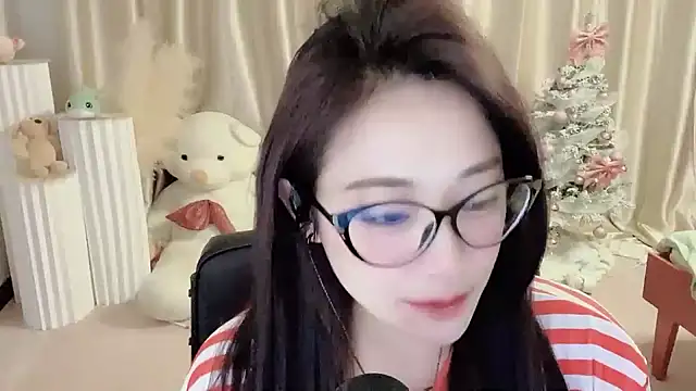 Daisy-77 online show from 12/19/24, 07:07