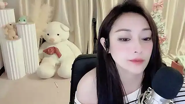 Daisy-77 online show from 12/19/24, 10:10