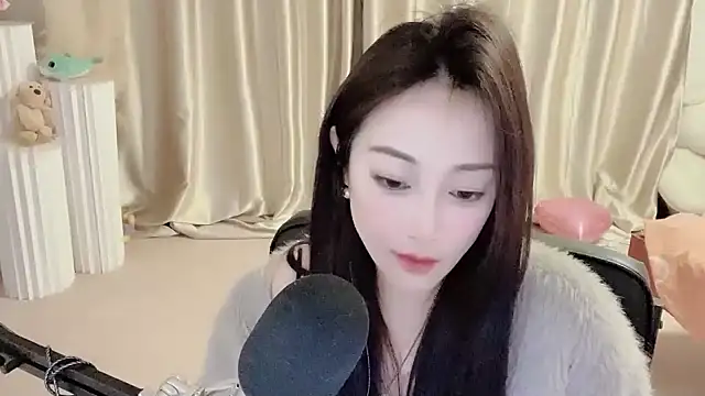 Daisy-77 online show from 01/05/25, 08:10