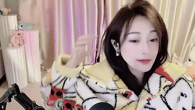 Daisy-77 online show from 01/12/25, 05:44