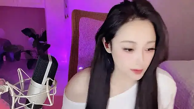 Daisy-77 online show from 11/17/25, 03:07