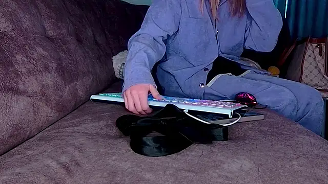 AgnesMillerS online show from 12/17/24, 10:23