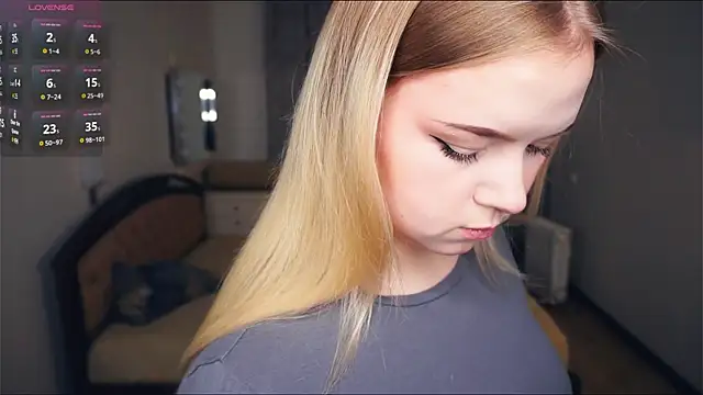 ZaraCreedon online show from 10/09/25, 05:16