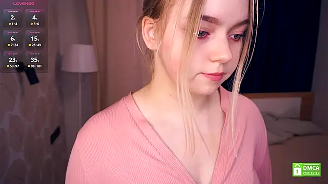 ZaraCreedon online show from 10/21/25, 05:08