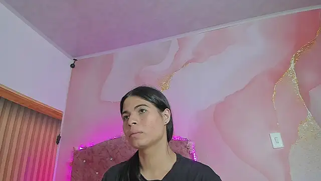 Snapshot of Daisy__rose chatting on 09/22/25, 02:57 Daisy rose online show from 09/22/25, 02:57