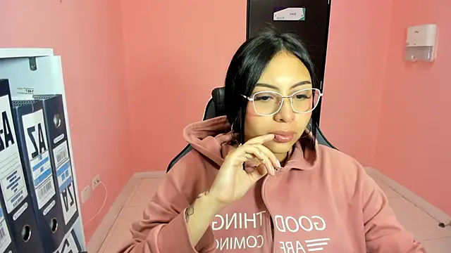 AlanaPetterson online show from 12/18/24, 12:40