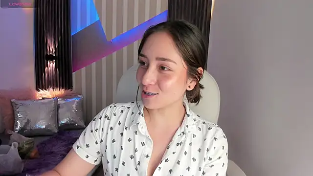 emily layton online show from 01/15/25, 03:39