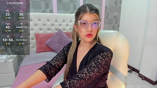 Snapshot of SEXMILLA_ chatting on 03/05/25, 04:45 SEXMILLA online show from 03/05/25, 04:45