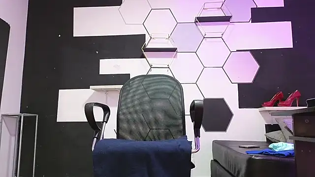 alondrabigtits online show from 10/15/25, 12:16