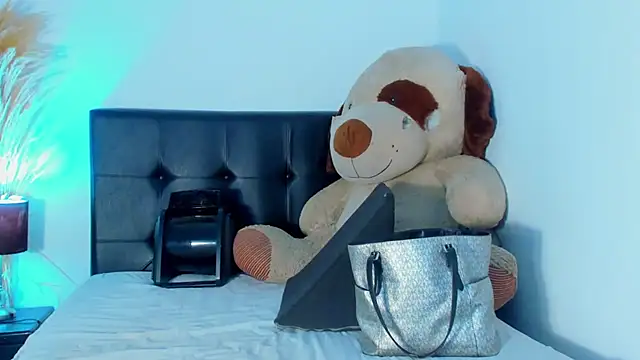 jasmindivas online show from 12/17/24, 01:05