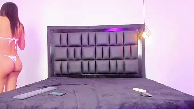 MIA SOPHIA1 online show from 10/07/25, 03:14