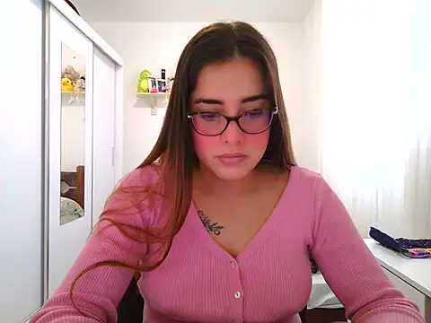 maliamiller online show from 05/28/26, 07:55