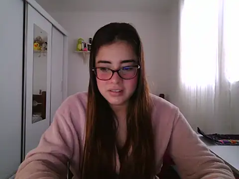 maliamiller online show from 06/06/26, 08:13