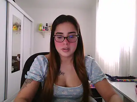 maliamiller online show from 06/12/26, 12:15