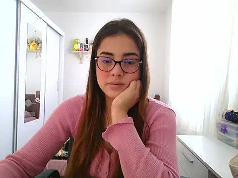 maliamiller online show from 07/07/26, 04:22