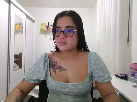 maliamiller online show from 08/05/26, 08:28