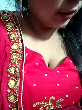 Jeenat  online show from 12/23/24, 08:57